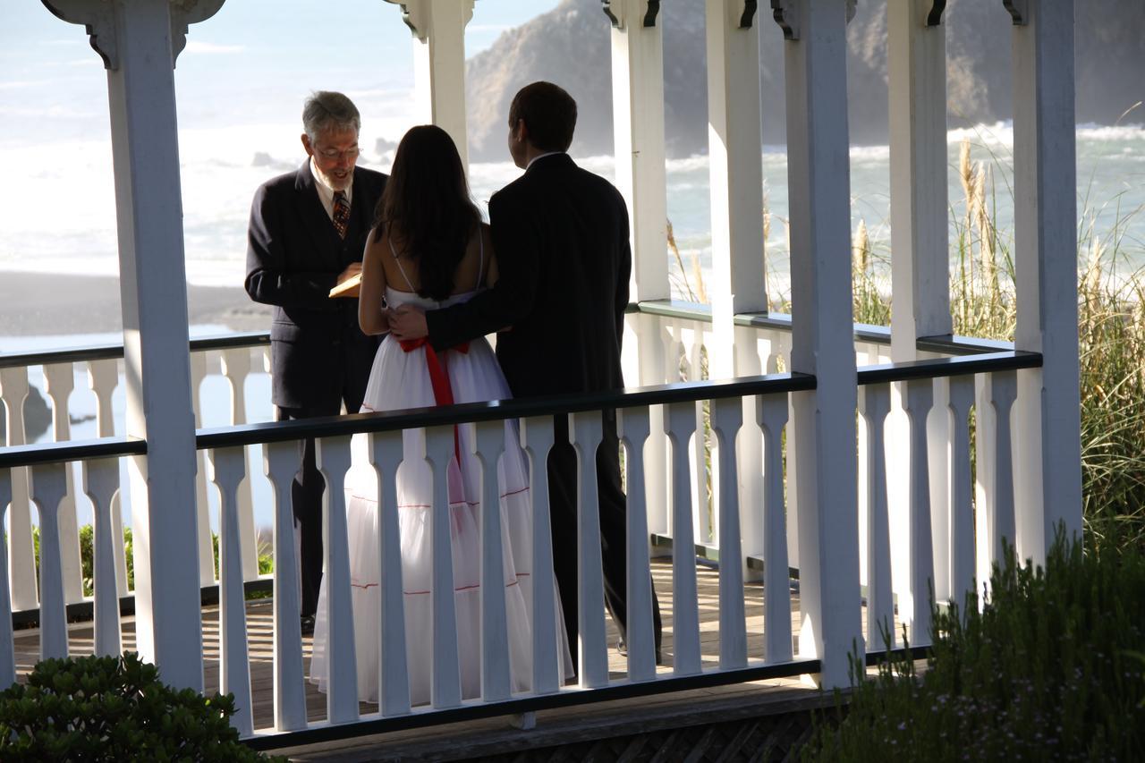 Elk Cove Inn & Spa Exterior photo
