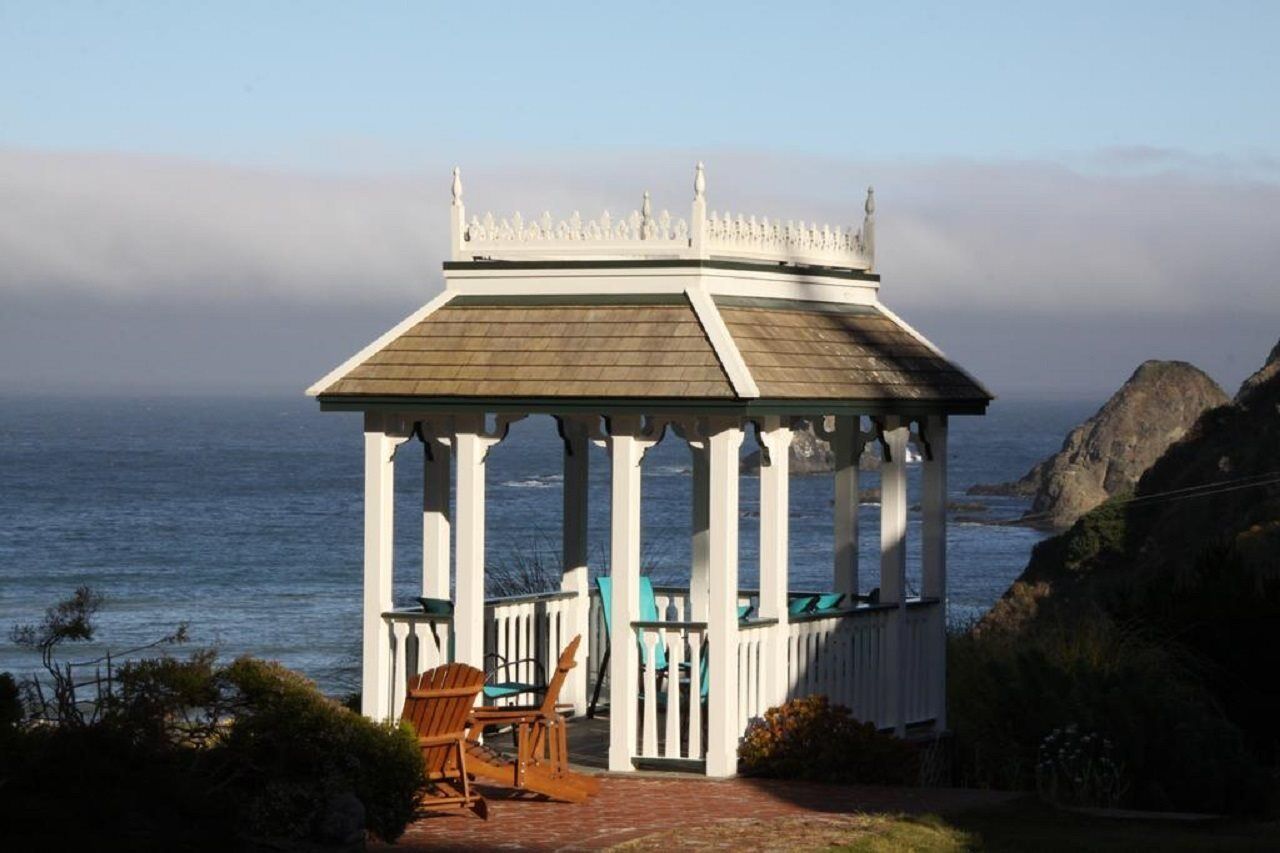 Elk Cove Inn & Spa Exterior photo